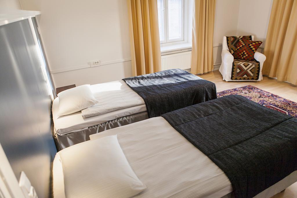 Hotelli Ville Apartment Tampere Oda fotoğraf