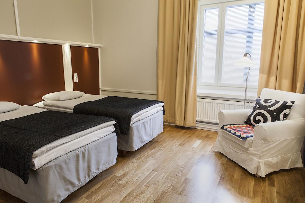 Hotelli Ville Apartment Tampere Oda fotoğraf
