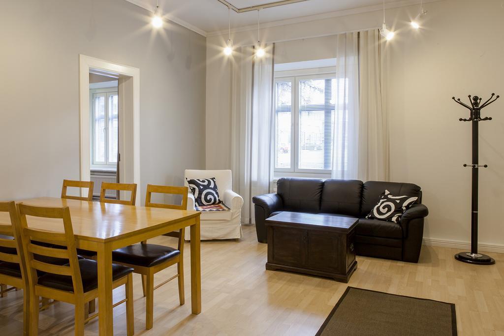 Hotelli Ville Apartment Tampere Oda fotoğraf